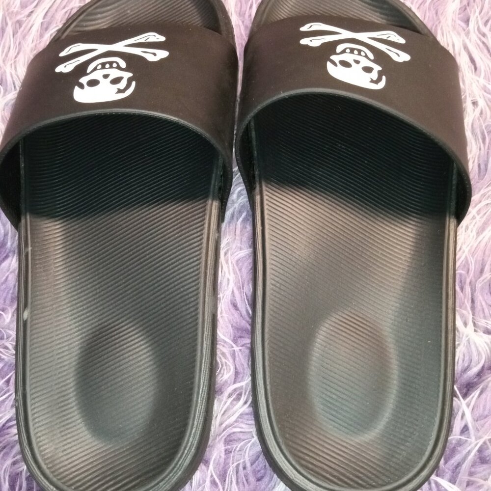 Skull Sandals (MENS) - Picture 2 of 4